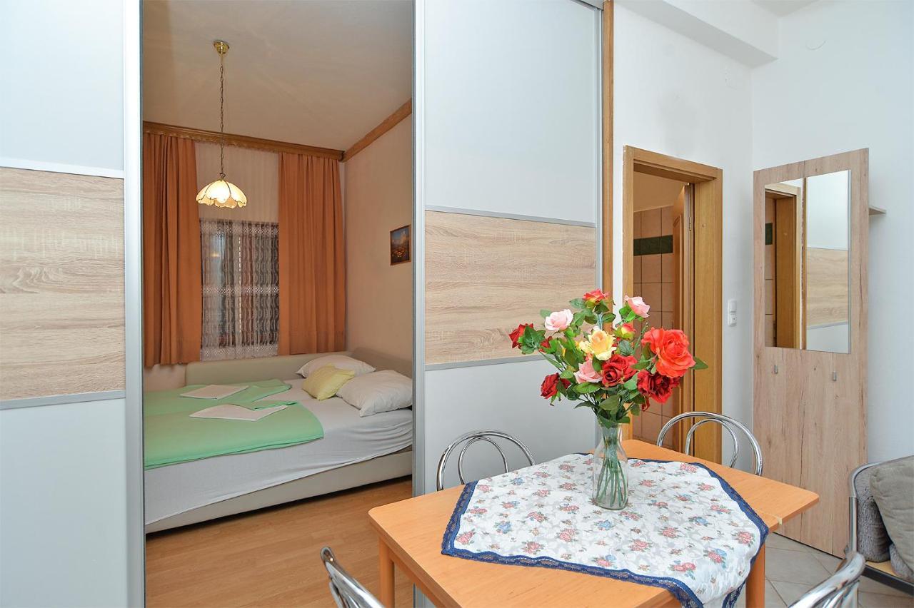 Apartments Joko 1160 Pula Exterior photo