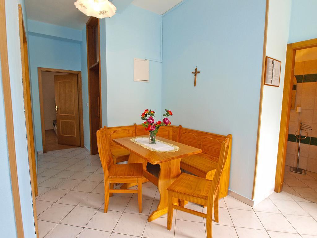 Apartments Joko 1160 Pula Exterior photo
